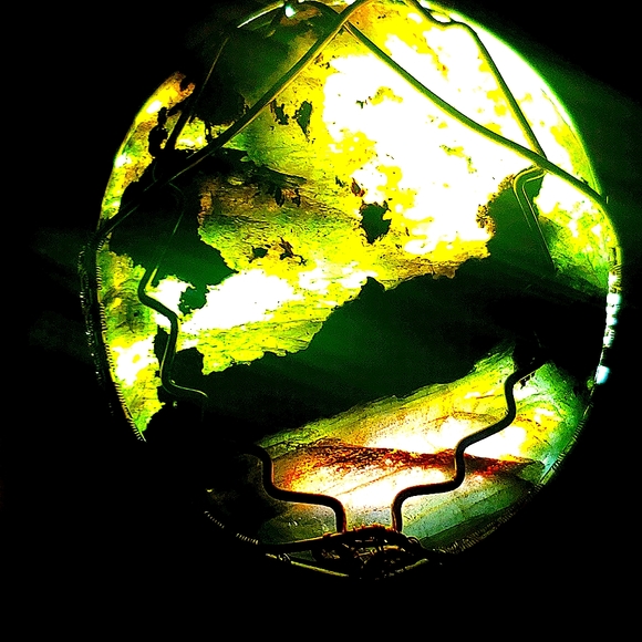 Large pendant - Picture 4 of 16